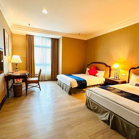 Wei-Yat Grand Hotel Tainan Buitenkant foto