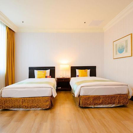 Wei-Yat Grand Hotel Tainan Buitenkant foto