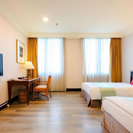 Wei-Yat Grand Hotel Tainan Buitenkant foto