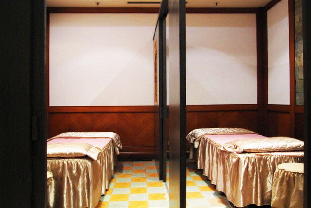 Wei-Yat Grand Hotel Tainan Buitenkant foto
