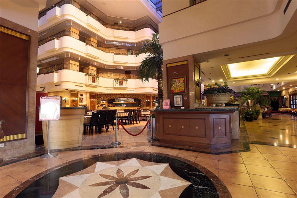 Wei-Yat Grand Hotel Tainan Buitenkant foto
