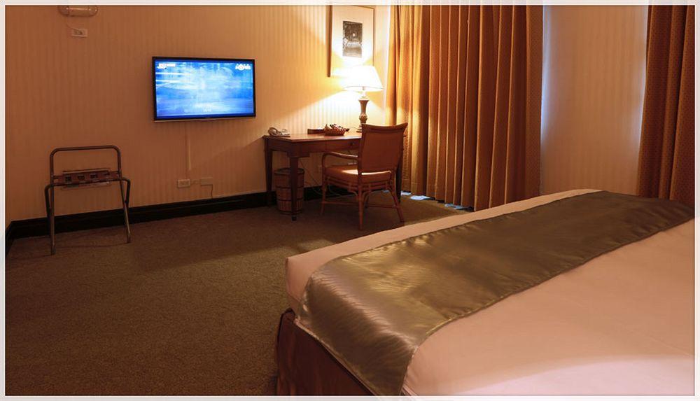 Wei-Yat Grand Hotel Tainan Buitenkant foto