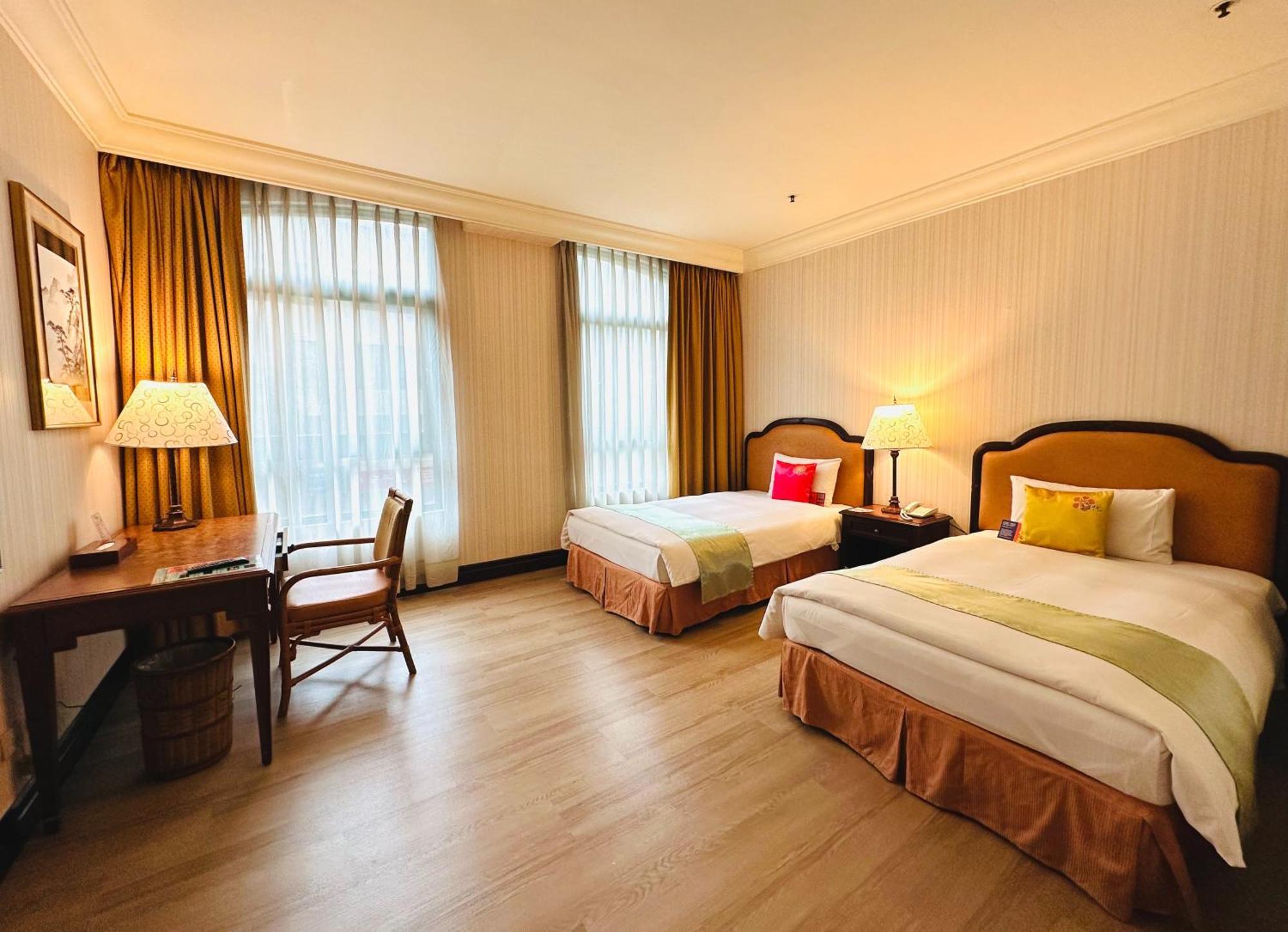 Wei-Yat Grand Hotel Tainan Buitenkant foto