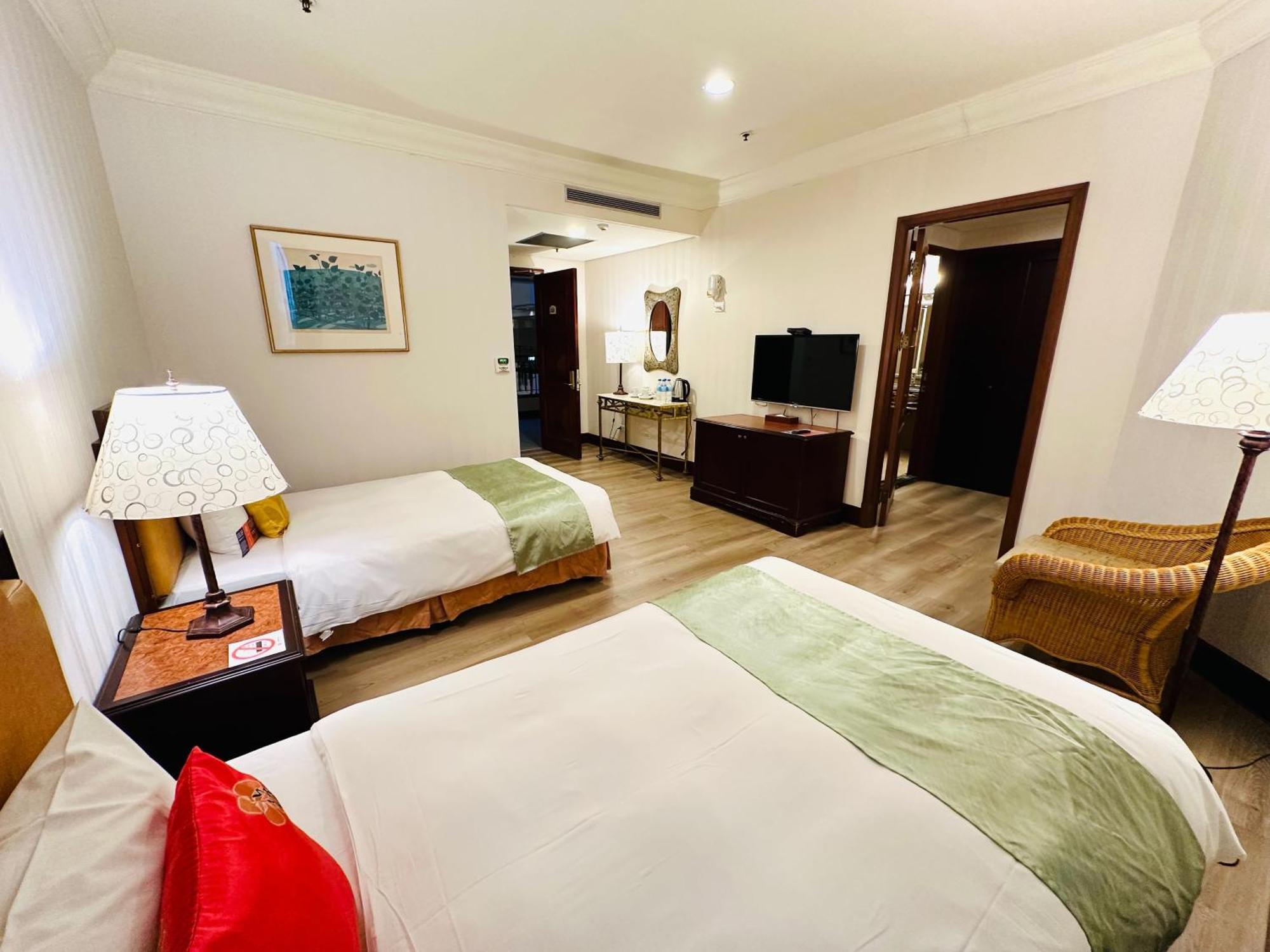 Wei-Yat Grand Hotel Tainan Buitenkant foto