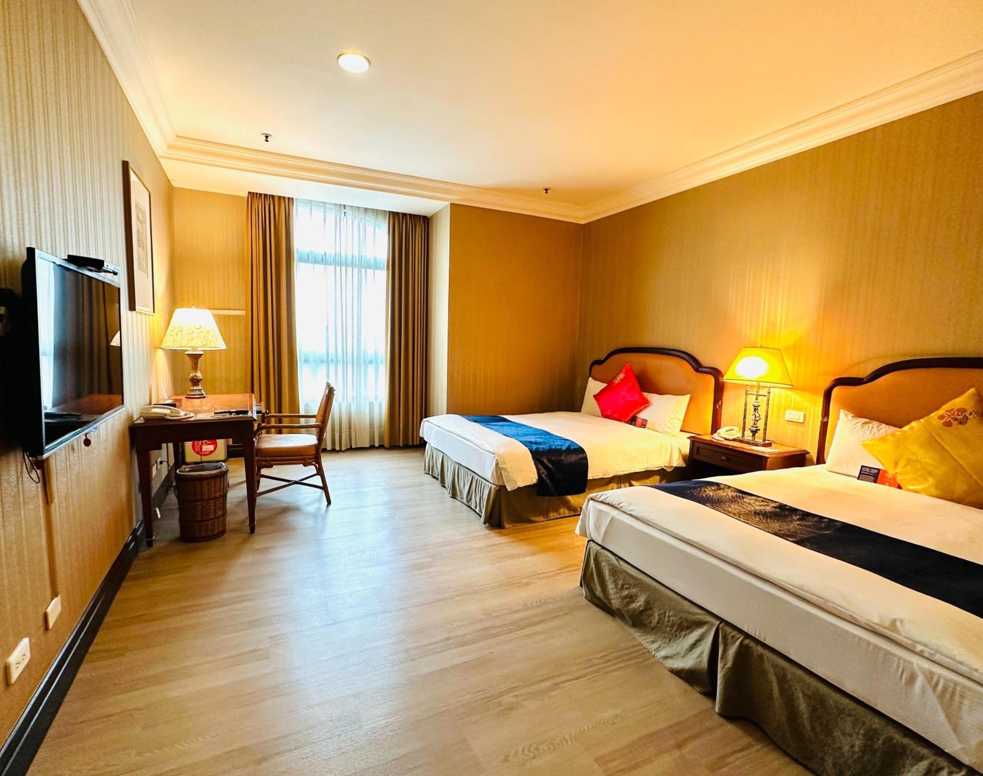 Wei-Yat Grand Hotel Tainan Buitenkant foto