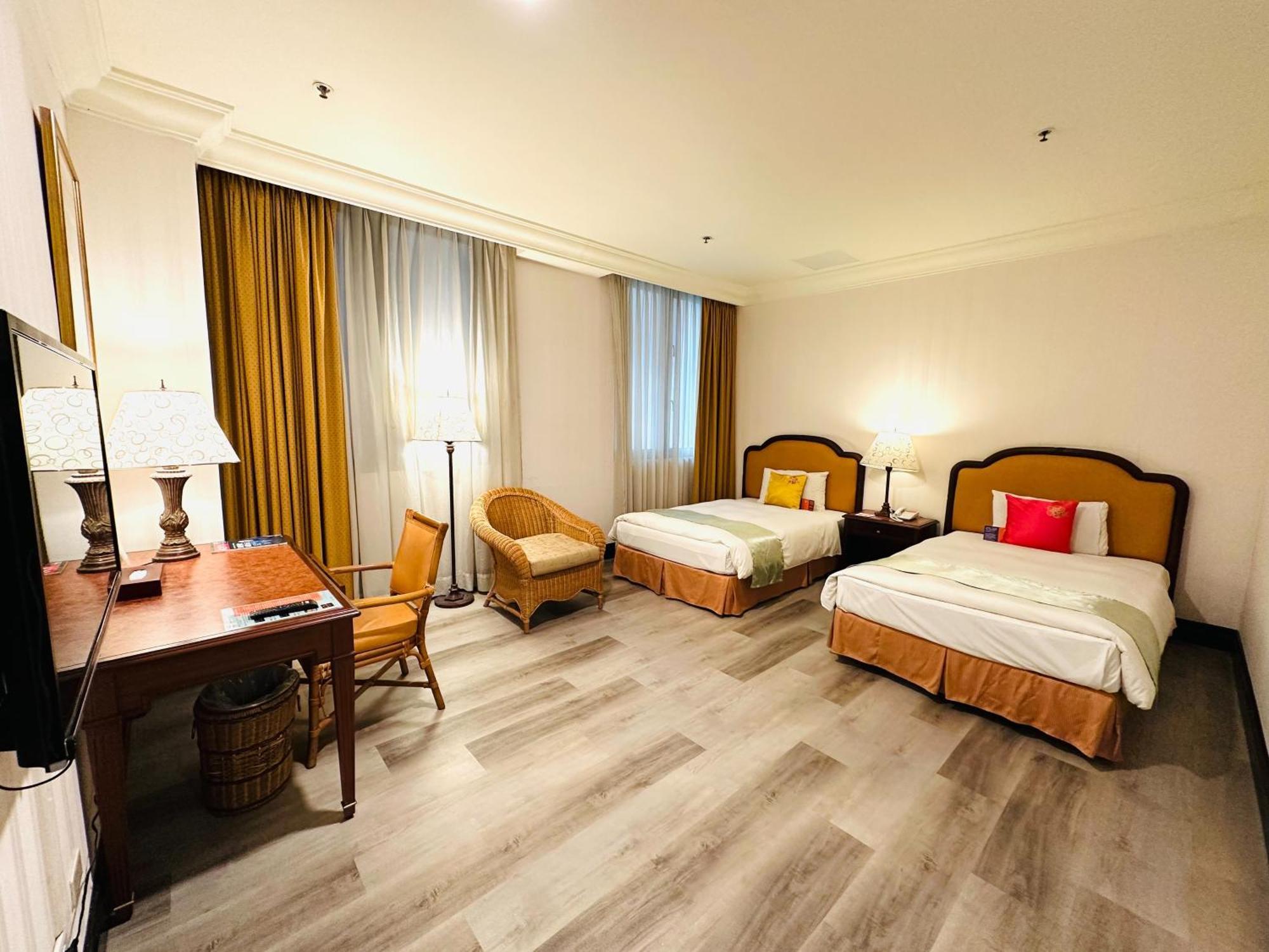 Wei-Yat Grand Hotel Tainan Buitenkant foto