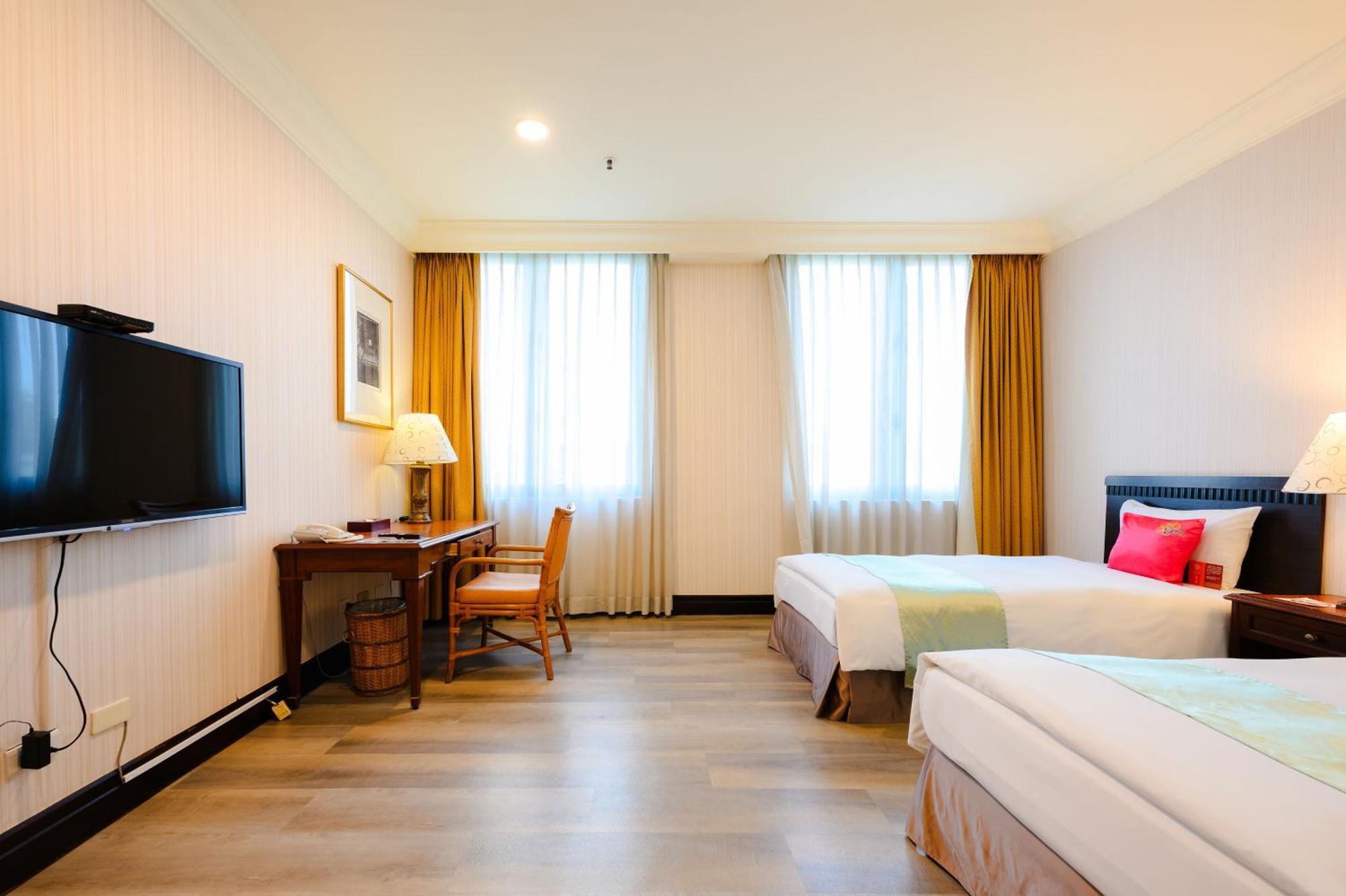 Wei-Yat Grand Hotel Tainan Buitenkant foto