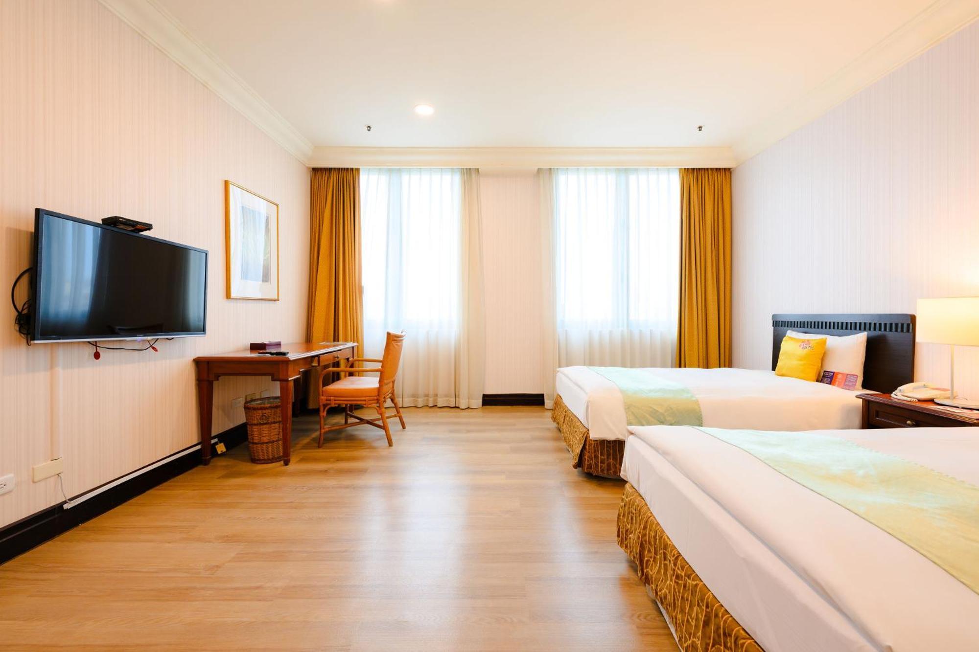 Wei-Yat Grand Hotel Tainan Buitenkant foto