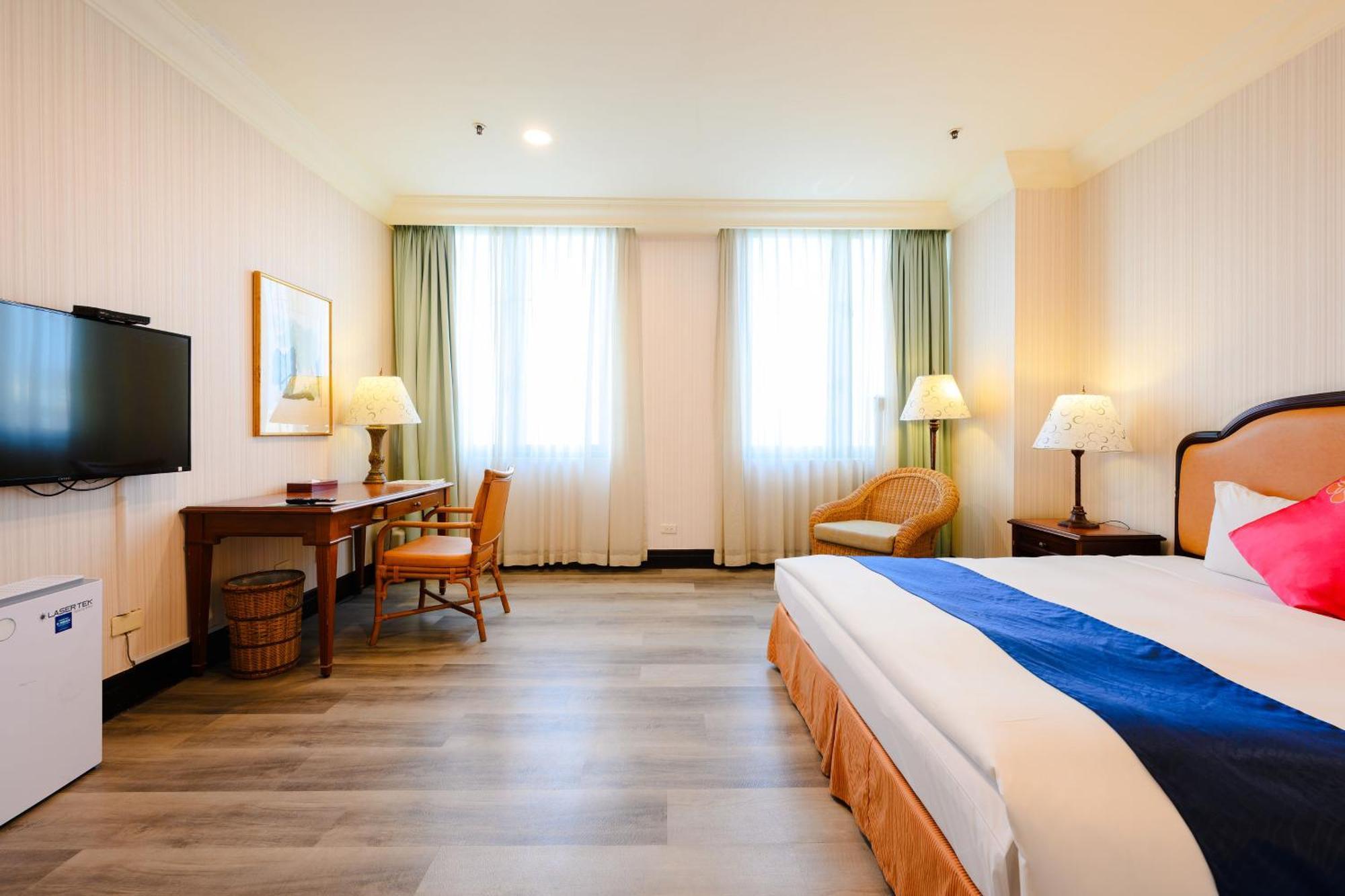 Wei-Yat Grand Hotel Tainan Buitenkant foto