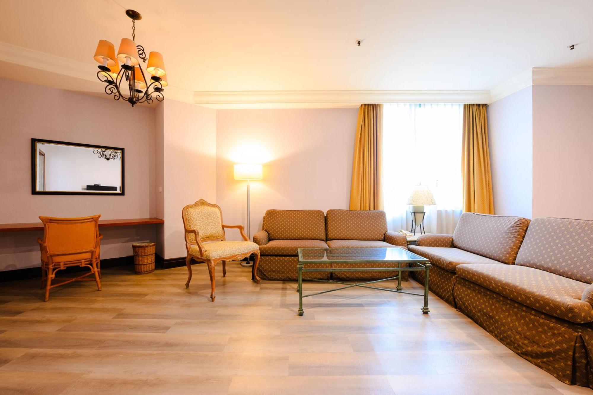 Wei-Yat Grand Hotel Tainan Buitenkant foto