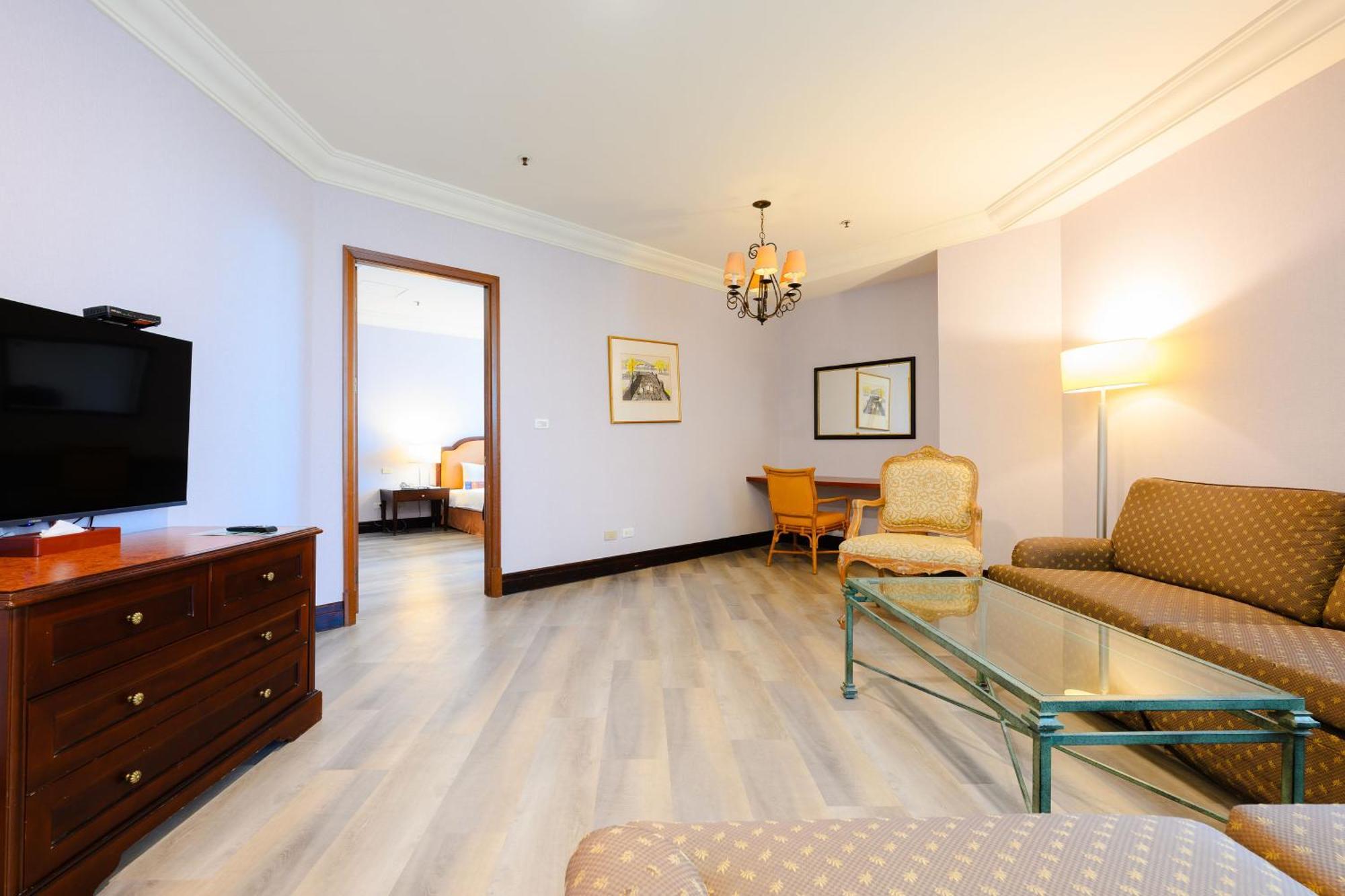 Wei-Yat Grand Hotel Tainan Buitenkant foto