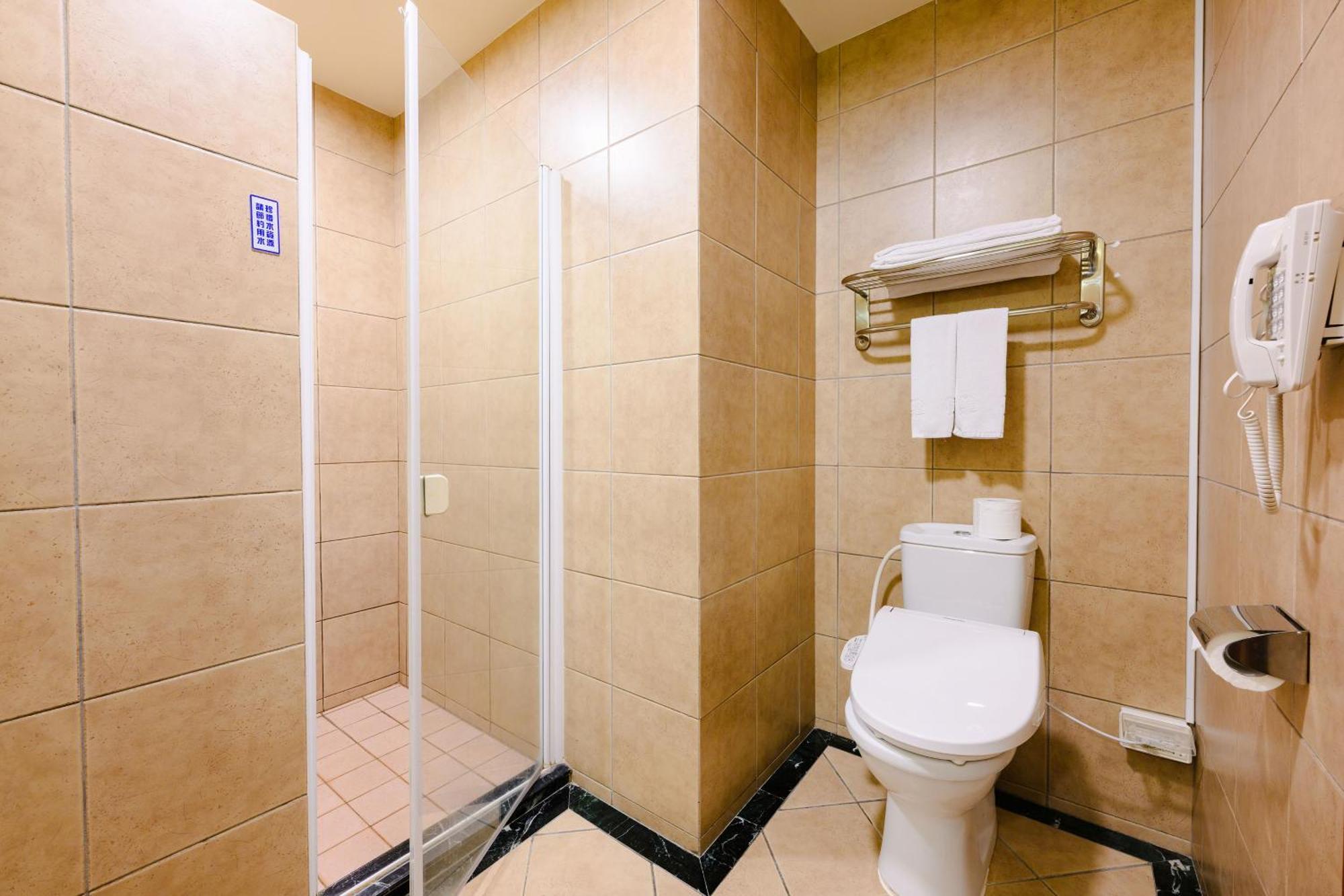Wei-Yat Grand Hotel Tainan Buitenkant foto