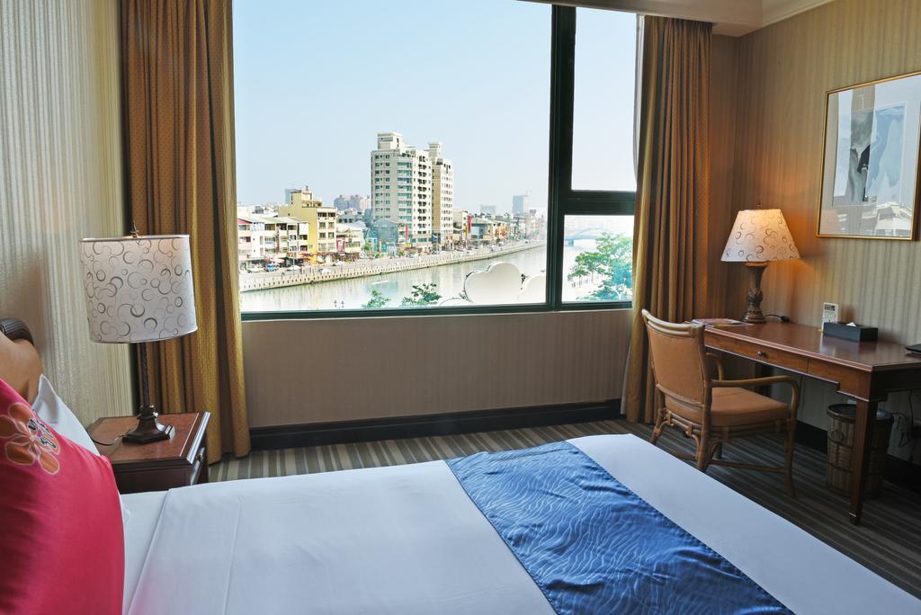 Wei-Yat Grand Hotel Tainan Buitenkant foto