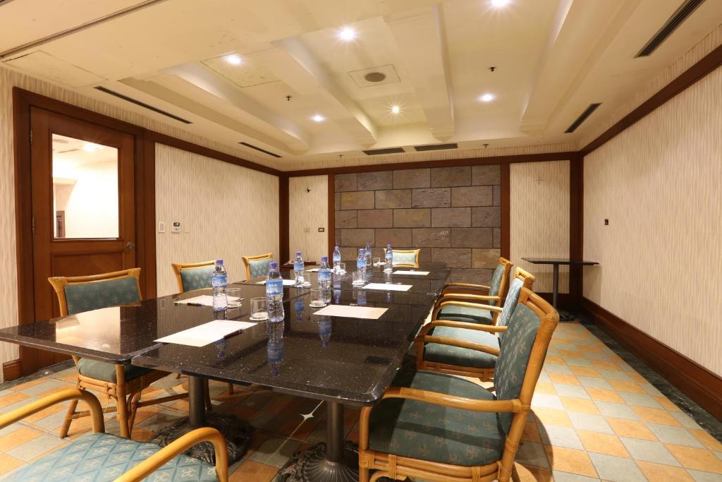 Wei-Yat Grand Hotel Tainan Buitenkant foto