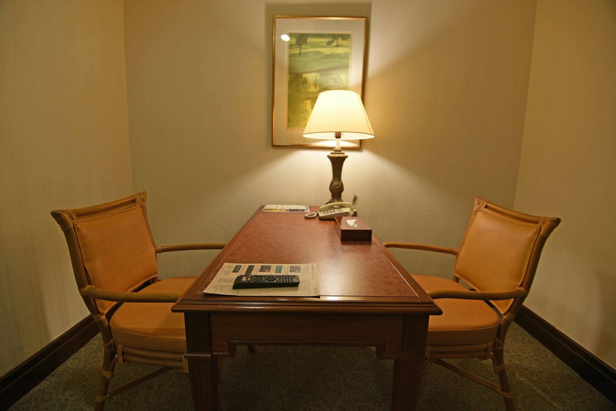 Wei-Yat Grand Hotel Tainan Buitenkant foto